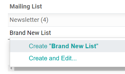 在Odoo电子邮件营销中，联系人表单上的新邮件列表下拉菜单视图。
